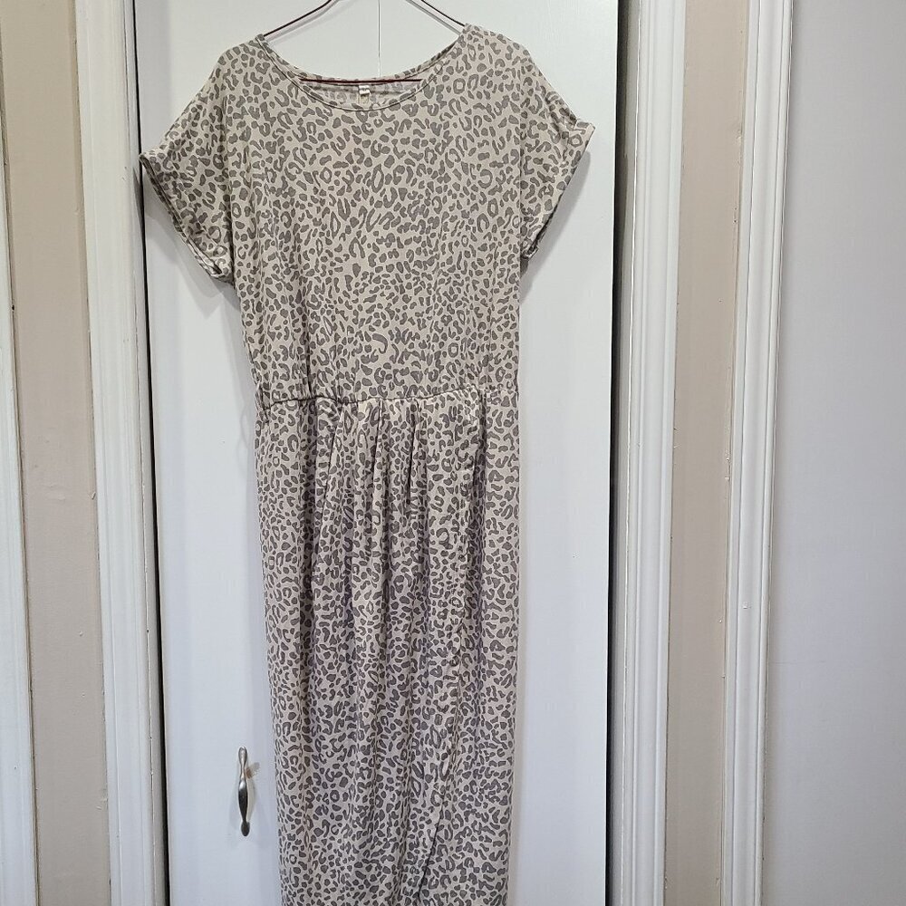 🥵 NWT Leopard print dress